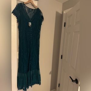 NWT Torrid size 1x green-blue colored dress